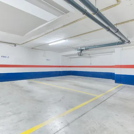 Stunning House With Terrace 公寓