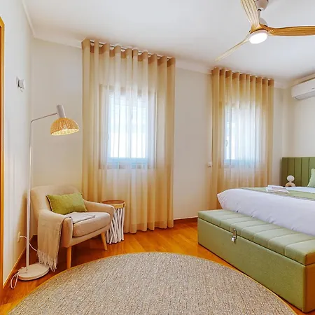 Stunning House With Terrace Apartment Lisbon