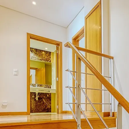 Apartment Stunning House With Terrace Lisbon