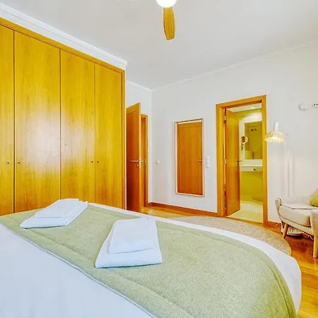 Stunning House With Terrace